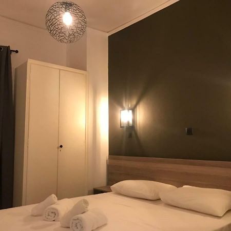 Renovated Minimal Apartment Next To Metro Ateny Zewnętrze zdjęcie