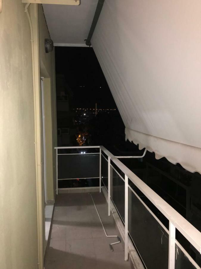Renovated Minimal Apartment Next To Metro Ateny Zewnętrze zdjęcie