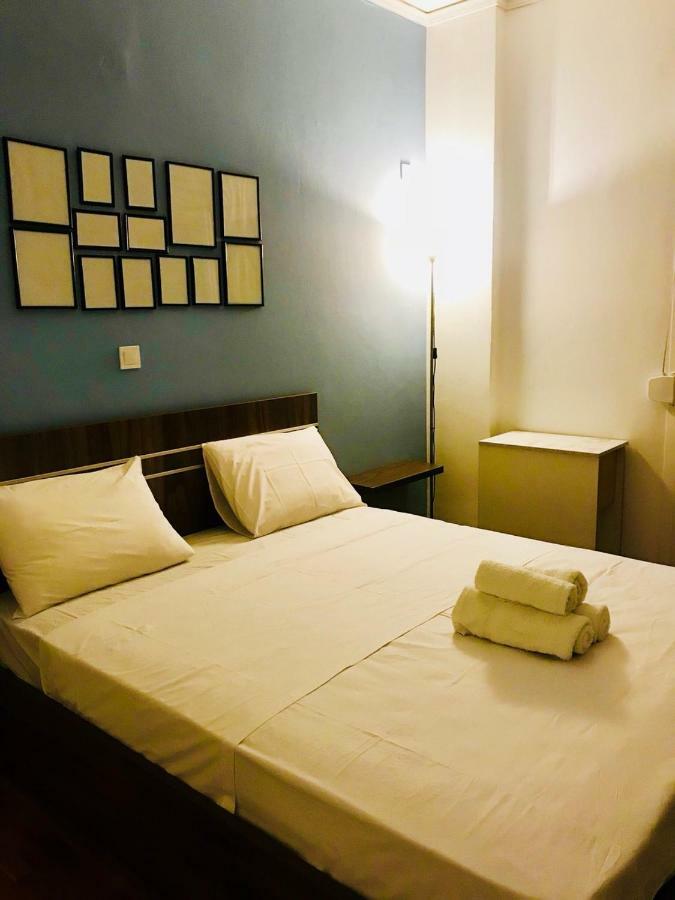 Renovated Minimal Apartment Next To Metro Ateny Zewnętrze zdjęcie