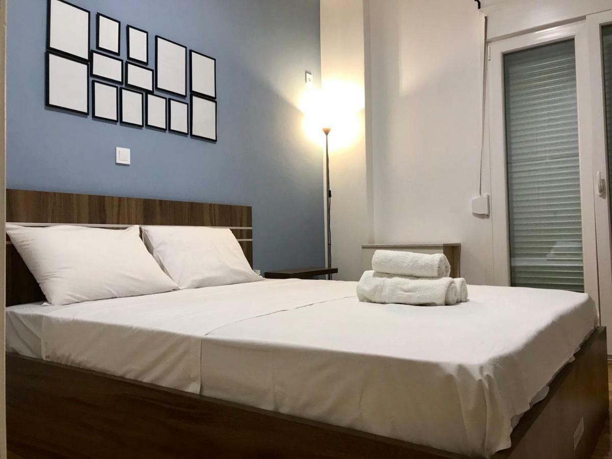 Renovated Minimal Apartment Next To Metro Ateny Zewnętrze zdjęcie